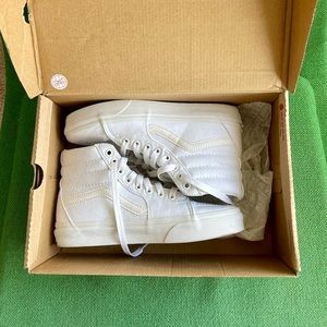 Hi-top all white Vans in great condition!